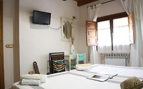 Habitaciones y casa rural monfrague